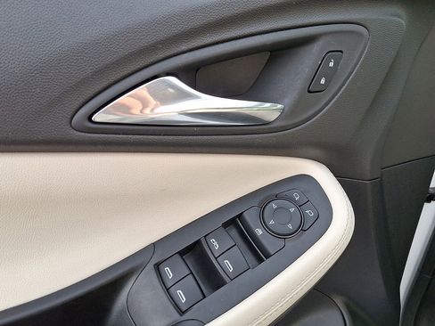 Used 2023 Buick Encore GX Preferred w/ Cold Weather Comfort Package image 21