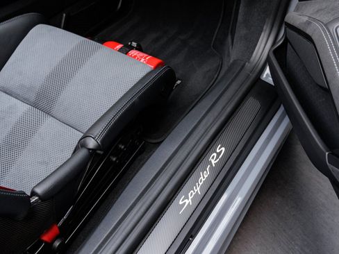 Certified 2025 Porsche 718 Boxster Spyder RS image 38