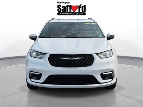 New 2026 Chrysler Pacifica Pinnacle image 8