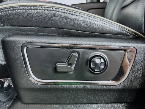 Used 2022 RAM 1500 Limited w/ Body-Colour Bumper Group AWD/4WD image 23