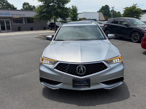 Used 2018 Acura TLX V6 w/ Technology Package FWD image 2