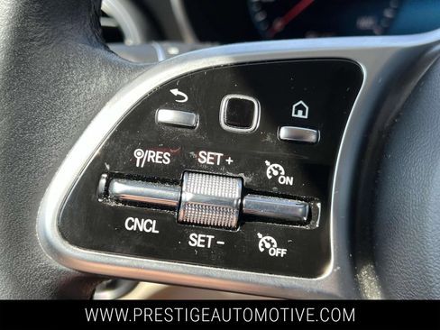 Used 2022 Mercedes-Benz GLC 300 4MATIC w/ Premium Package Lite image 30