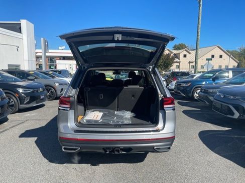 New 2026 Volkswagen Atlas SE image 13