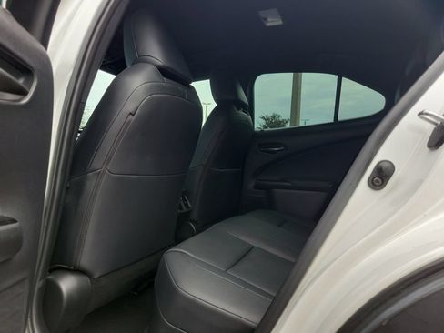 Used 2021 Lexus UX 200 w/ Premium Package FWD image 12