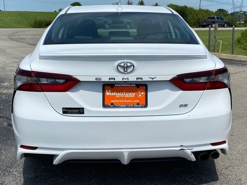 Used 2021 Toyota Camry SE FWD image 8