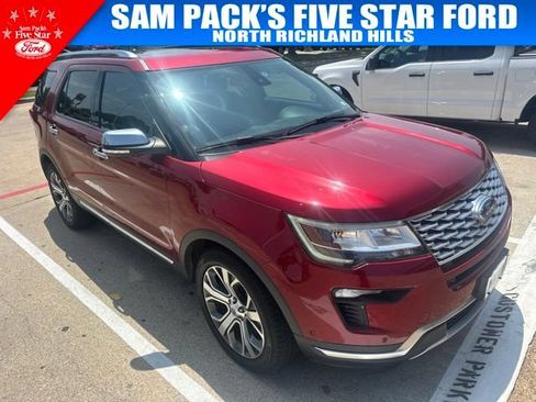 Used 2019 Ford Explorer Platinum AWD/4WD image 3