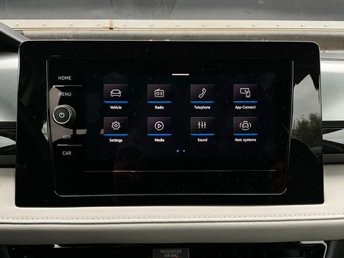 Used 2025 Volkswagen Taos S image 28