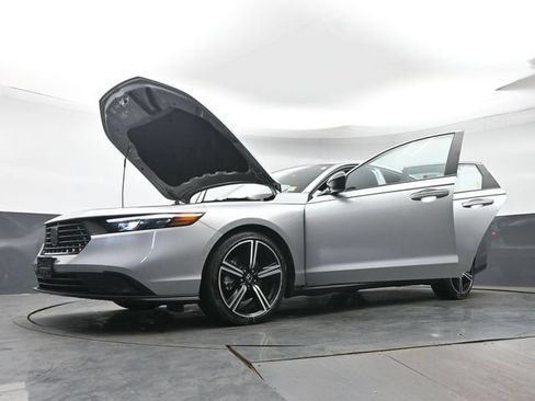 Used 2024 Honda Accord Sport image 41