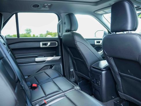 Certified 2023 Ford Explorer XLT w/ Equipment Group 202A AWD/4WD image 21