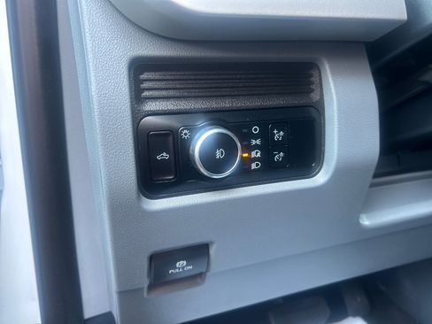 Used 2024 Ford F250 XLT w/ Camper Package image 12