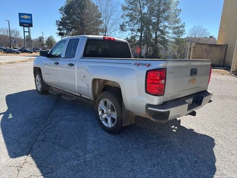 Used 2017 Chevrolet Silverado 1500 Custom w/ Custom Convenience Package image 7