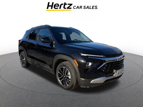 Used 2025 Chevrolet TrailBlazer LT image 1