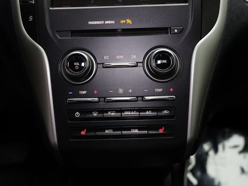 Used 2019 Lincoln MKC Premiere FWD image 28