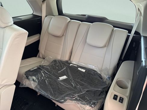 Certified 2026 Mercedes-Benz GLS 450 4MATIC image 37