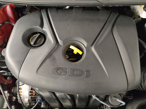 Used 2014 Hyundai Elantra GT FWD image 30