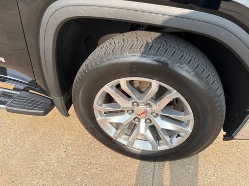 Used 2019 GMC Sierra 1500 SLT AWD/4WD image 2