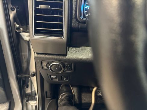 Used 2020 Ford F150 XLT w/ Equipment Group 302A Luxury AWD/4WD image 31