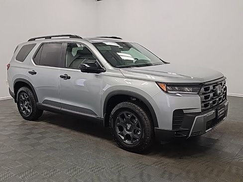 New 2026 Honda Pilot TrailSport image 2