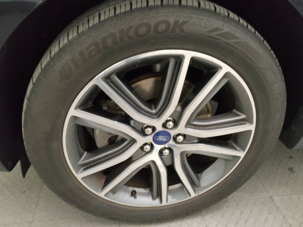 Used 2020 Ford Edge Titanium AWD/4WD image 31