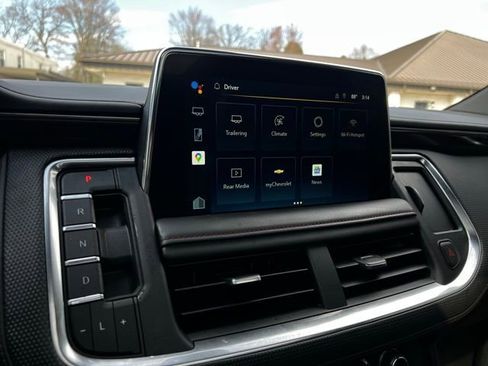 Used 2022 Chevrolet Suburban RST w/ Sport Performance Package image 40