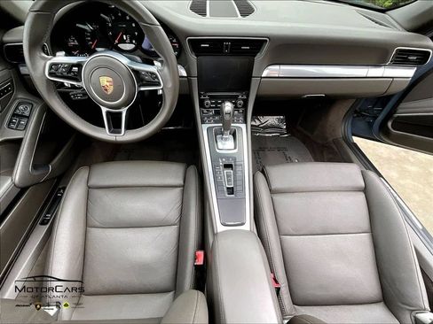 Used 2017 Porsche 911 Carrera image 13