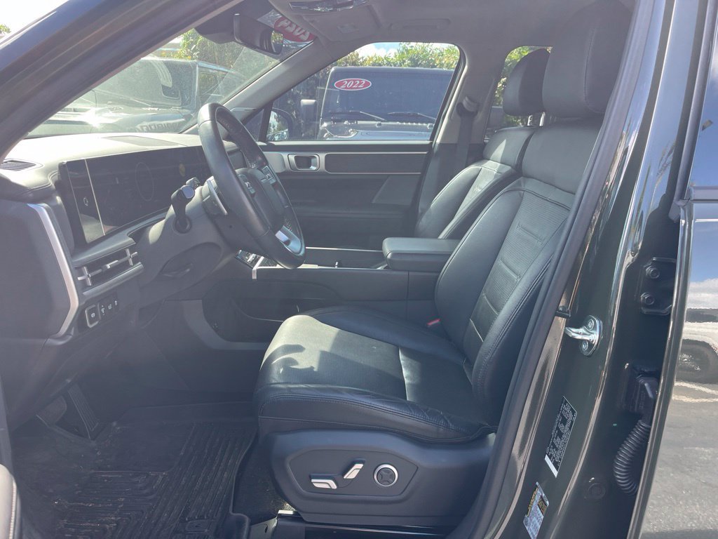 Used 2024 Hyundai Santa Fe Limited FWD image 5