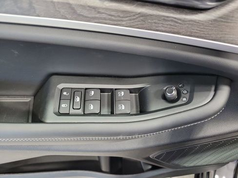 New 2025 Jeep Grand Cherokee Limited w/ Black Appearance Package image 29