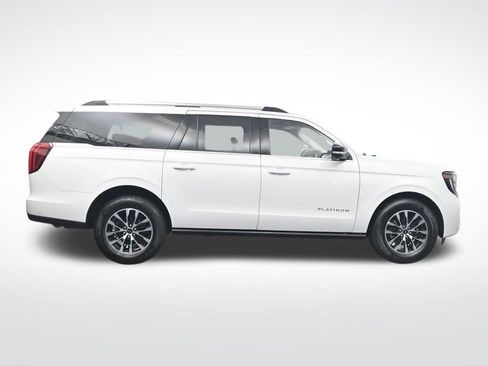 Certified 2025 Ford Expedition Max Platinum AWD/4WD image 4