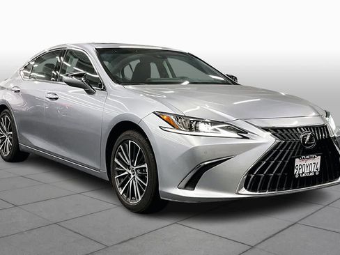 Used 2025 Lexus ES 300h w/ Premium Package image 2