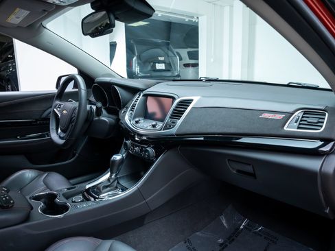 Used 2015 Chevrolet SS RWD image 30