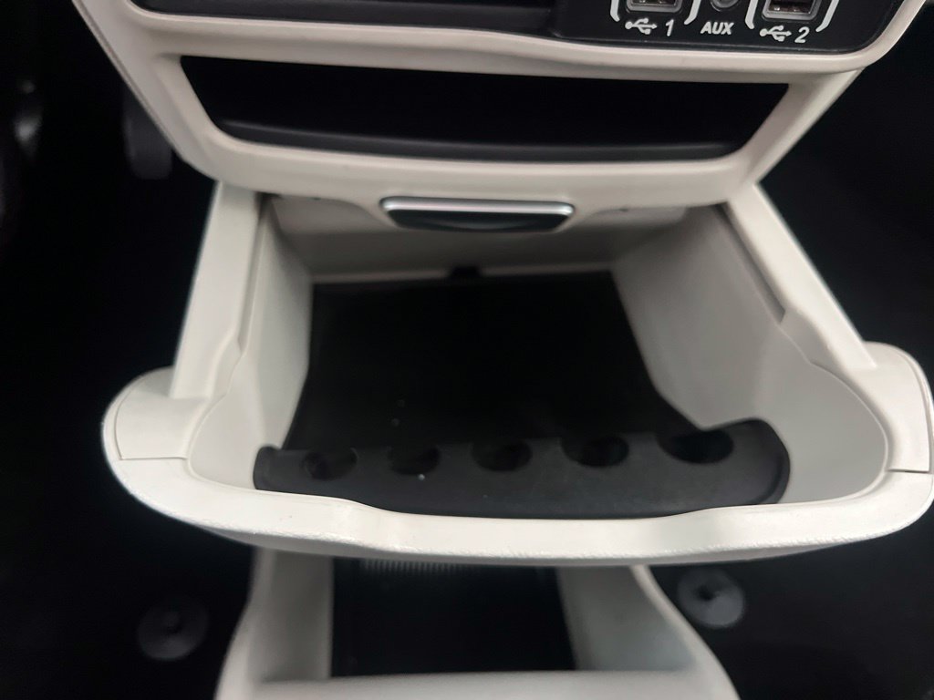 Used 2023 Chrysler Voyager LX FWD image 51