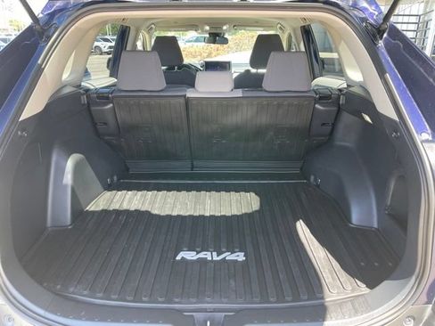 Used 2025 Toyota RAV4 XLE AWD/4WD image 15