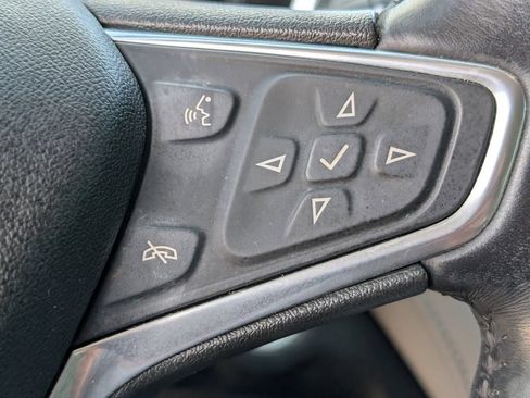 Used 2019 Chevrolet Equinox Premier FWD image 19