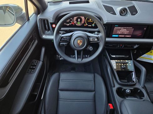 New 2025 Porsche Cayenne E-Hybrid Coupe AWD/4WD image 14