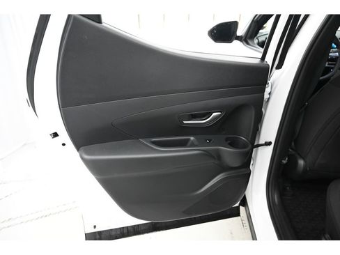 Used 2025 Hyundai Santa Cruz SE image 24