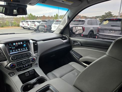 Used 2017 Chevrolet Tahoe LT image 11