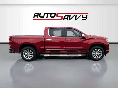 Used 2024 Chevrolet Silverado 1500 High Country w/ Technology Package AWD/4WD image 8