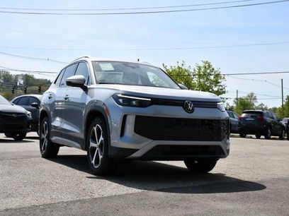 New 2026 Volkswagen Tiguan SE