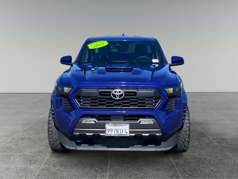 Used 2025 Toyota Tacoma TRD Sport AWD/4WD image 8
