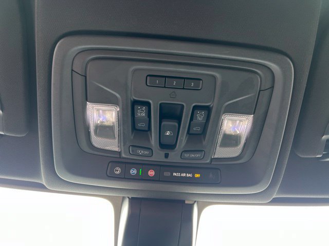 Used 2022 Chevrolet Silverado 2500 High Country w/ Safety Package II AWD/4WD image 32