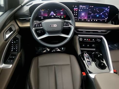 Used 2025 Audi Q5 Premium Plus w/ Premium Plus AWD/4WD image 53