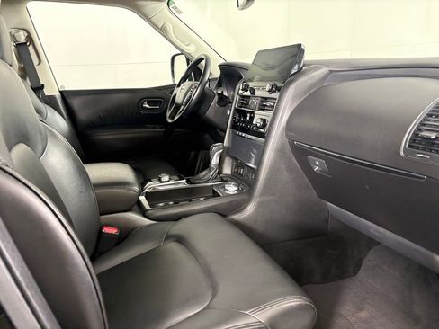 Used 2024 Nissan Armada SV image 14