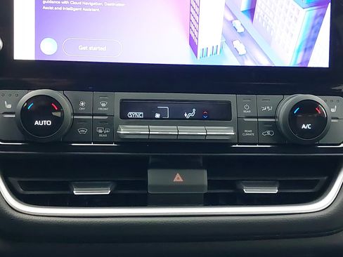 Used 2024 Toyota Grand Highlander AWD image 25