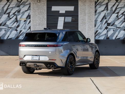 Used 2024 Land Rover Range Rover Sport image 15