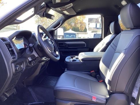 New 2026 RAM 5500 Tradesman w/ Chrome Appearance Group image 18