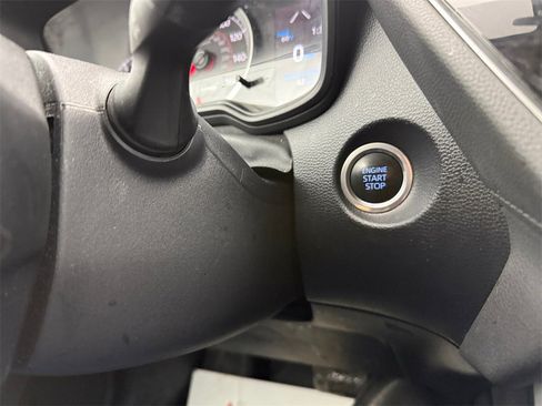 Used 2022 Toyota Corolla Cross LE image 30