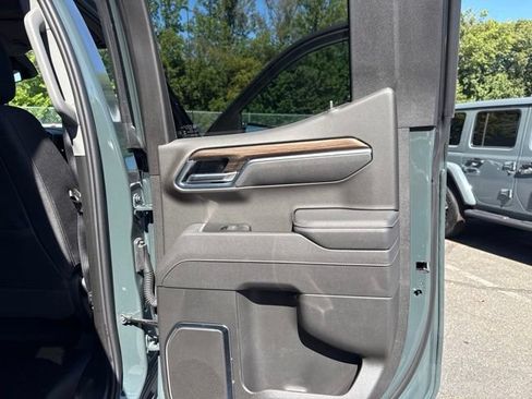 Used 2026 Chevrolet Silverado 1500 LT AWD/4WD image 29