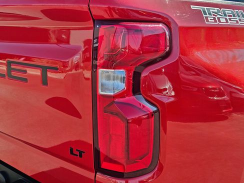 Certified 2022 Chevrolet Silverado 1500 LT Trail Boss w/ LT Trail Boss Premium Package AWD/4WD image 12