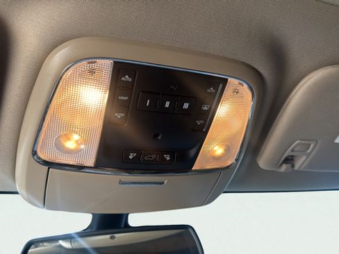 Used 2014 Jeep Grand Cherokee Overland AWD/4WD image 21