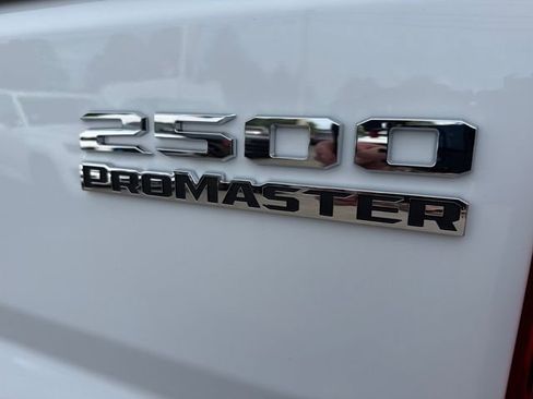 Used 2025 RAM ProMaster 2500 w/ U-Haul Equipment Group FWD image 10